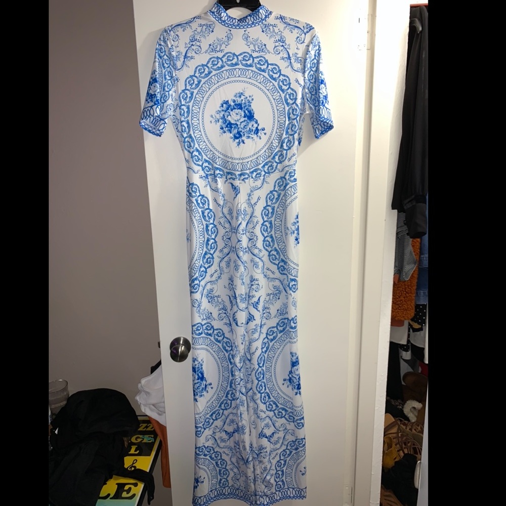 BEAUTIFUL jumpsuit classy print